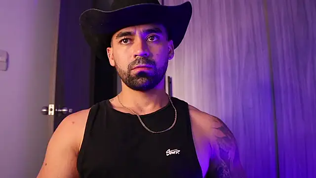 Snapshot of SOY_MIKE chatting on November 12, 2025, 1:06 am SOY MIKE online show from November 12, 2025, 1:06 am