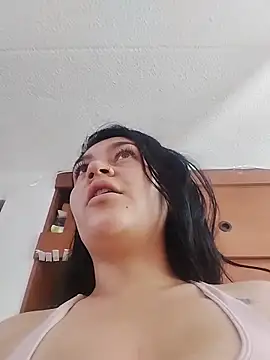 alejitasweet online show from November 15, 2025, 1:29 pm