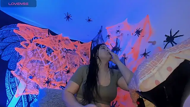 Snapshot of Anny_ferrer1 chatting on October 28, 2025, 10:01 pm Anny ferrer1 online show from October 28, 2025, 10:01 pm