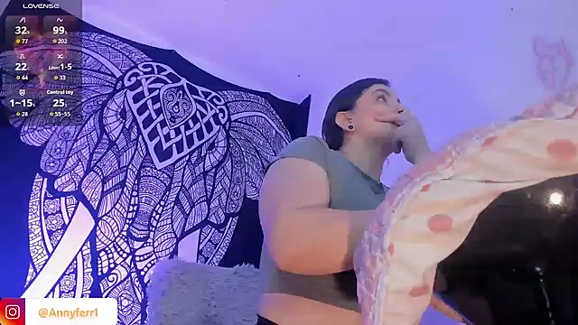 Snapshot of Anny_ferrer1 chatting on November 20, 2025, 11:26 pm Anny ferrer1 online show from November 20, 2025, 11:26 pm