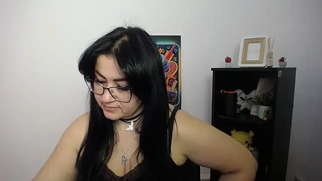 Snapshot of Melanka_milka chatting on October 16, 2025, 9:43 am Melanka milka online show from October 16, 2025, 9:43 am