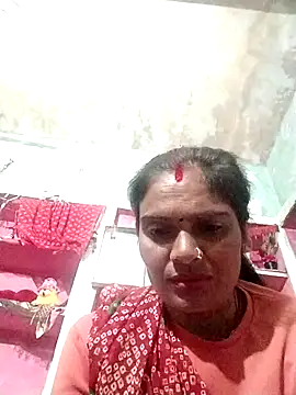 Snapshot of LOVE-VIKA chatting on October 17, 2025, 4:42 pm LOVE-VIKA online show from October 17, 2025, 4:42 pm