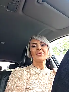 Snapshot of KirraWhite chatting on October 18, 2025, 6:05 am KirraWhite online show from October 18, 2025, 6:05 am