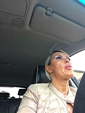 Snapshot of KirraWhite chatting on November 7, 2025, 6:13 am KirraWhite online show from November 7, 2025, 6:13 am