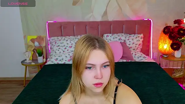 Stellahaart online show from November 24, 2025, 7:19 am