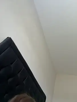 Victoria6989 online show from October 6, 2025, 1:41 pm