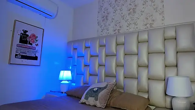 Peyton louise online show from November 12, 2025, 11:54 am