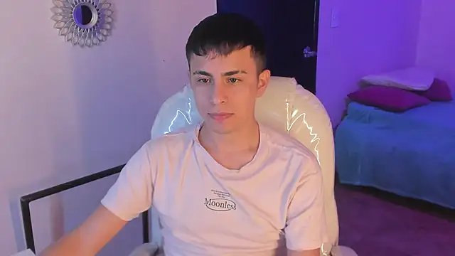 Snapshot of Nyko_ds chatting on November 14, 2025, 4:33 am Nyko ds online show from November 14, 2025, 4:33 am