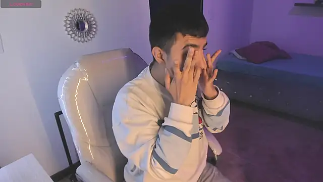 Snapshot of Nyko_ds chatting on November 21, 2025, 4:11 am Nyko ds online show from November 21, 2025, 4:11 am