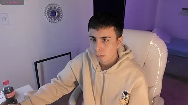 Snapshot of Nyko_ds chatting on November 22, 2025, 4:22 am Nyko ds online show from November 22, 2025, 4:22 am