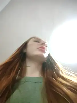 Snapshot of Bennuluspeach_ chatting on December 14, 2025, 4:29 am Bennuluspeach online show from December 14, 2025, 4:29 am