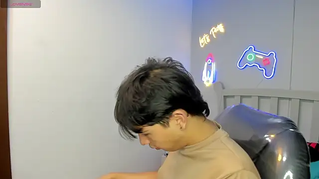 Snapshot of StiwenTwink chatting on November 5, 2025, 4:07 pm StiwenTwink online show from November 5, 2025, 4:07 pm