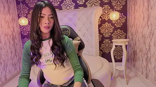 Snapshot of Mia_Stonnes chatting on October 15, 2025, 12:49 pm Mia Stonnes online show from October 15, 2025, 12:49 pm