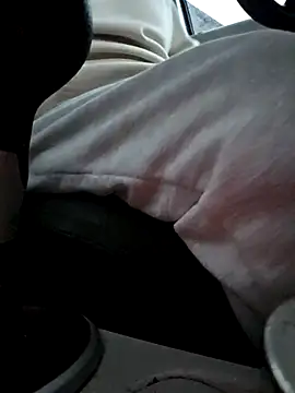 Snapshot of hot-brabo chatting on October 15, 2025, 4:40 pm hot-brabo online show from October 15, 2025, 4:40 pm