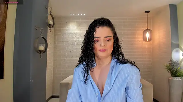 Snapshot of KylieJenkins chatting on November 19, 2025, 11:21 am KylieJenkins online show from November 19, 2025, 11:21 am