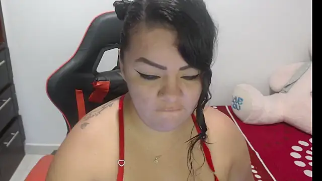 Snapshot of emily_sexxx chatting on November 10, 2025, 3:05 am emily sexxx online show from November 10, 2025, 3:05 am