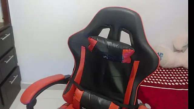 Snapshot of emily_sexxx chatting on November 27, 2025, 11:45 am emily sexxx online show from November 27, 2025, 11:45 am