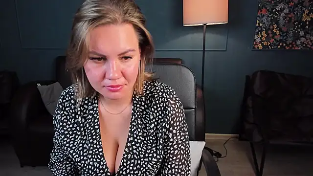 AriaEven online show from October 3, 2025, 9:06 am