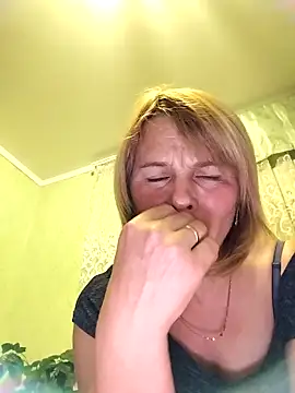 Snapshot of Masha412111 chatting on October 15, 2025, 7:36 pm Masha412111 online show from October 15, 2025, 7:36 pm