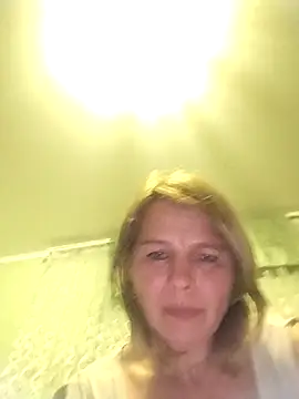 Snapshot of Masha412111 chatting on November 4, 2025, 6:29 pm Masha412111 online show from November 4, 2025, 6:29 pm