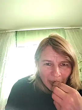 Snapshot of Masha412111 chatting on November 8, 2025, 10:37 am Masha412111 online show from November 8, 2025, 10:37 am