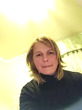 Snapshot of Masha412111 chatting on November 22, 2025, 4:28 pm Masha412111 online show from November 22, 2025, 4:28 pm