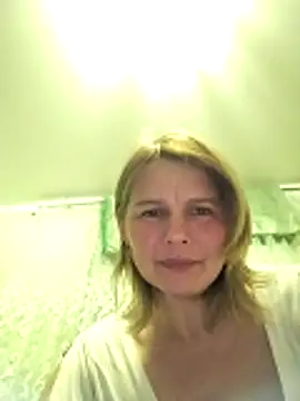 Snapshot of Masha412111 chatting on November 30, 2025, 8:02 pm Masha412111 online show from November 30, 2025, 8:02 pm