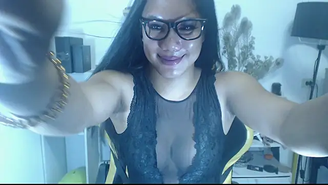 Snapshot of hugecockyurikaa chatting on October 9, 2025, 2:09 am hugecockyurikaa online show from October 9, 2025, 2:09 am
