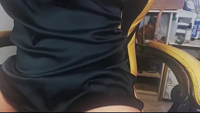 hugecockyurikaa online show from December 22, 2025, 10:12 am