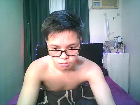 Snapshot of hot_babyboy26 chatting on October 19, 2025, 8:15 am hot babyboy26 online show from October 19, 2025, 8:15 am