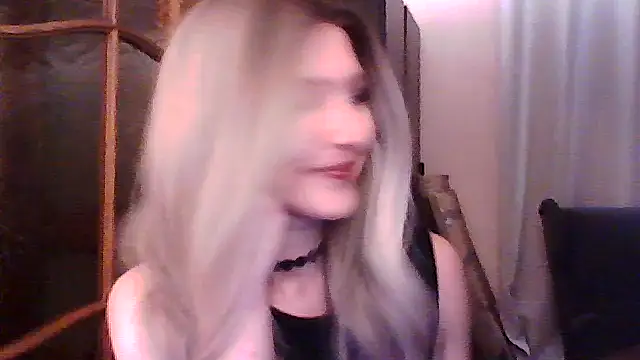 ShyGirlV online show from December 19, 2025, 4:25 pm