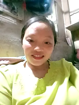 Snapshot of Minkine022 chatting on November 5, 2025, 10:59 am Minkine022 online show from November 5, 2025, 10:59 am