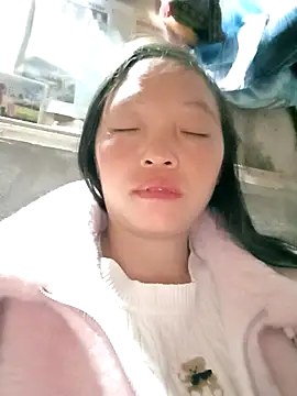 Snapshot of Minkine022 chatting on November 19, 2025, 9:26 pm Minkine022 online show from November 19, 2025, 9:26 pm