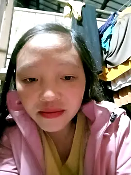 Snapshot of Minkine022 chatting on December 2, 2025, 9:21 pm Minkine022 online show from December 2, 2025, 9:21 pm