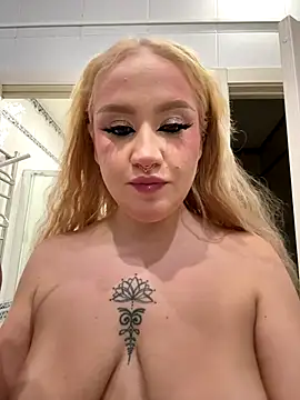 RollDolls online show from October 26, 2025, 5:13 am