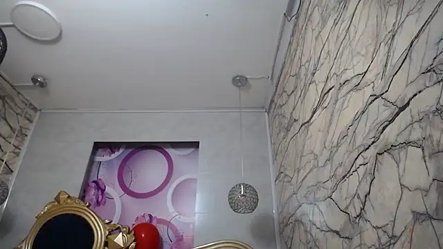 kimberly candy online show from December 4, 2025, 7:33 pm