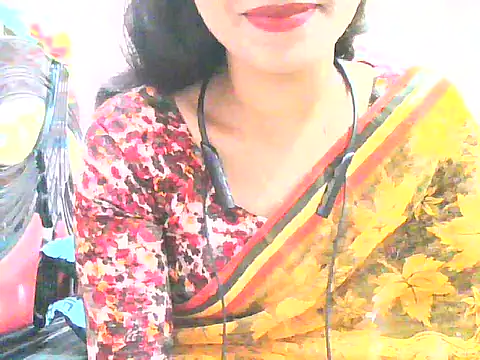 Snapshot of night_queeen7 chatting on November 6, 2025, 7:48 pm night queeen7 online show from November 6, 2025, 7:48 pm