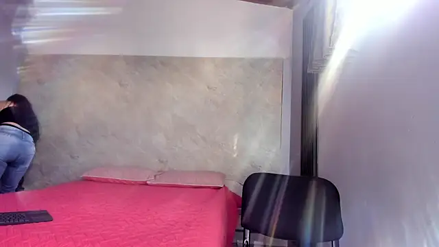 Amara luxe online show from November 5, 2025, 7:58 pm