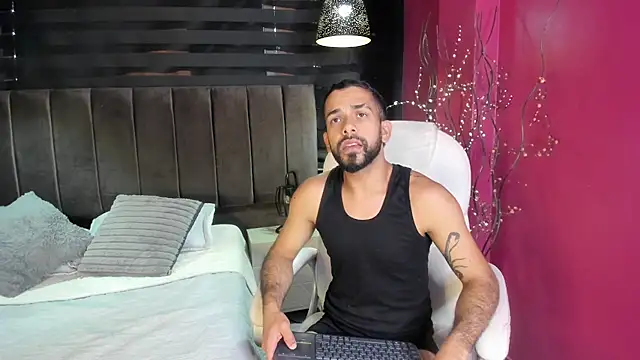 Lobo sex21 online show from October 14, 2025, 7:36 pm