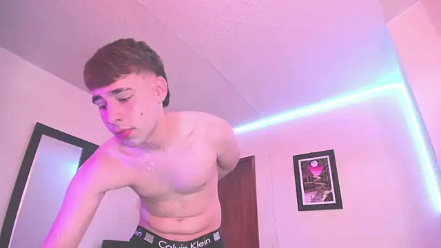 PapiNoha online show from October 25, 2025, 3:29 pm