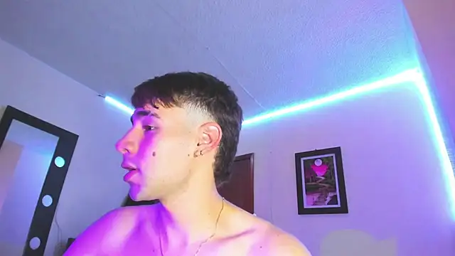 PapiNoha online show from November 7, 2025, 4:23 am