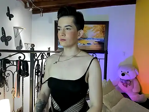 Zulyhenao online show from November 15, 2025, 3:26 am