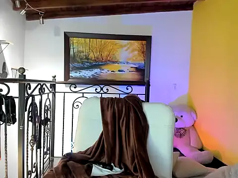 Zulyhenao online show from November 17, 2025, 11:54 pm