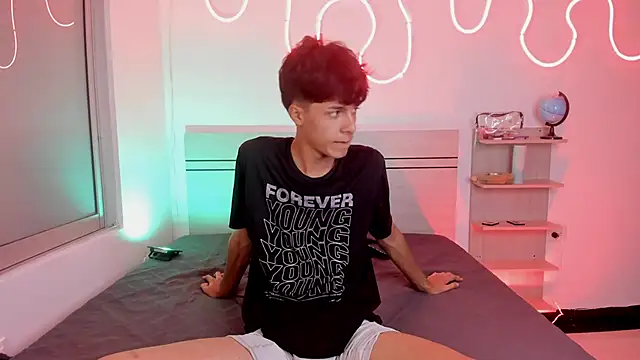 Snapshot of luccas_ferreira chatting on November 12, 2025, 7:24 pm luccas ferreira online show from November 12, 2025, 7:24 pm