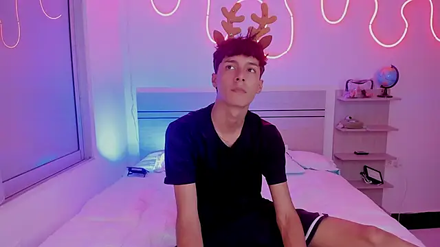 Snapshot of luccas_ferreira chatting on November 27, 2025, 7:27 pm luccas ferreira online show from November 27, 2025, 7:27 pm