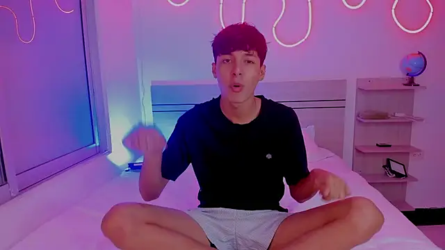 Snapshot of luccas_ferreira chatting on December 3, 2025, 7:34 pm luccas ferreira online show from December 3, 2025, 7:34 pm