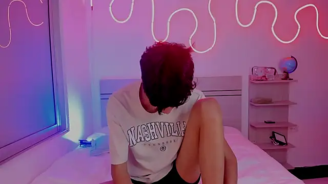 Snapshot of luccas_ferreira chatting on December 4, 2025, 6:16 pm luccas ferreira online show from December 4, 2025, 6:16 pm