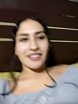 Snapshot of YoungHearXX chatting on October 15, 2025, 3:06 am YoungHearXX online show from October 15, 2025, 3:06 am