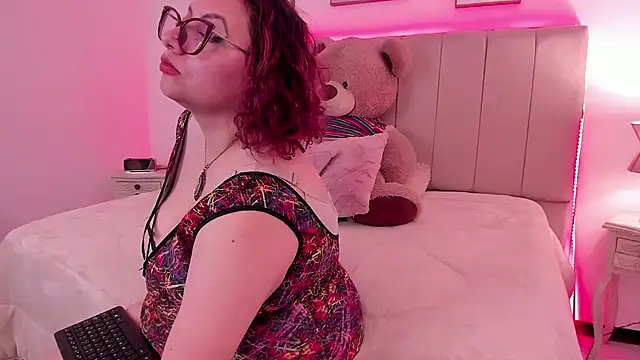 sam von tess online show from November 5, 2025, 4:23 am