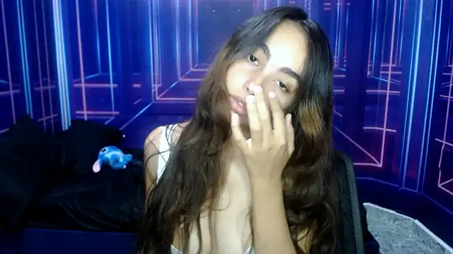 solarboom18 online show from October 10, 2025, 7:02 pm